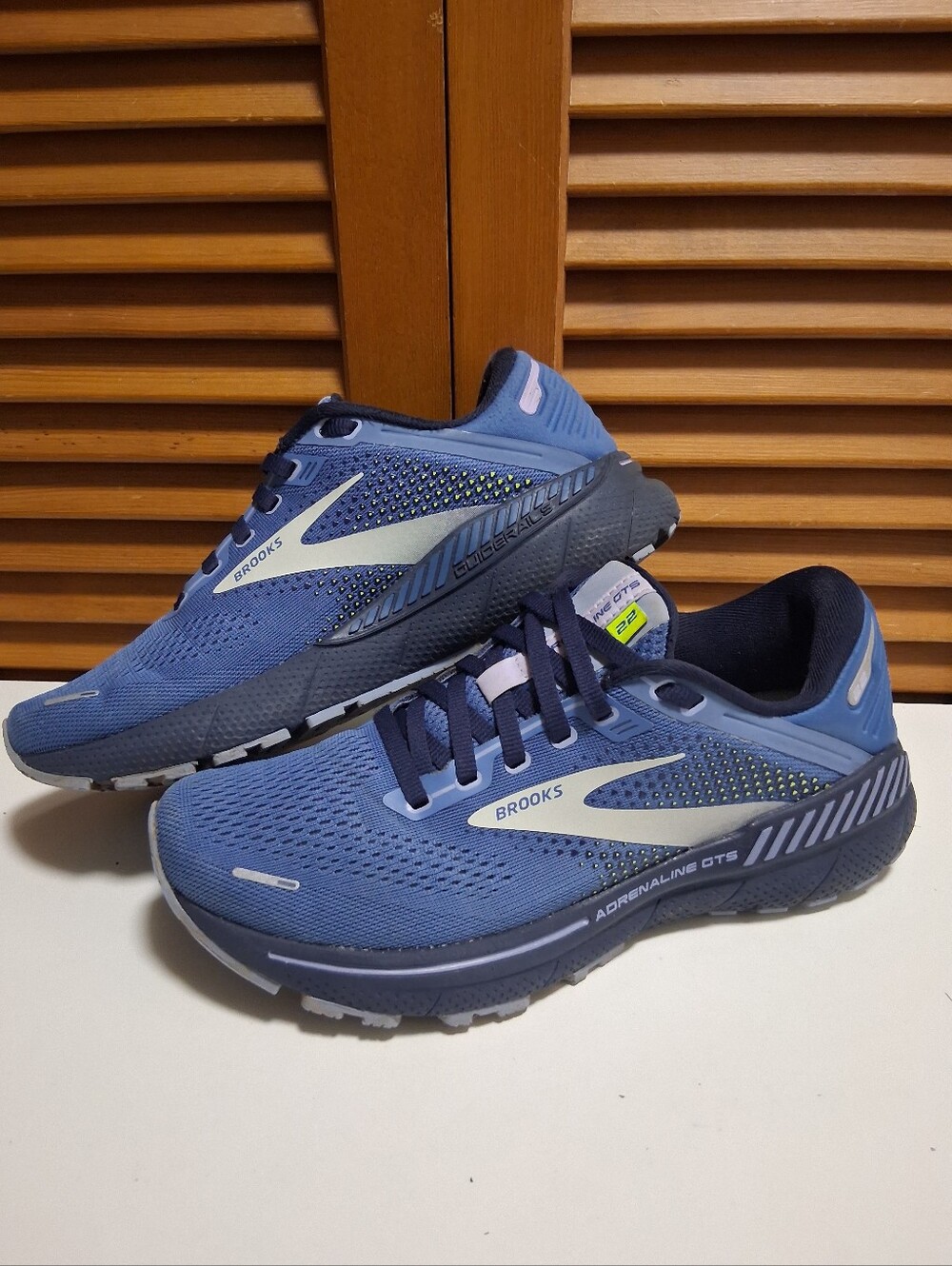 Brooks Adrenaline GTS 22 Womens Running Shoes Blue Navy 1203531B467 Size 8.5
